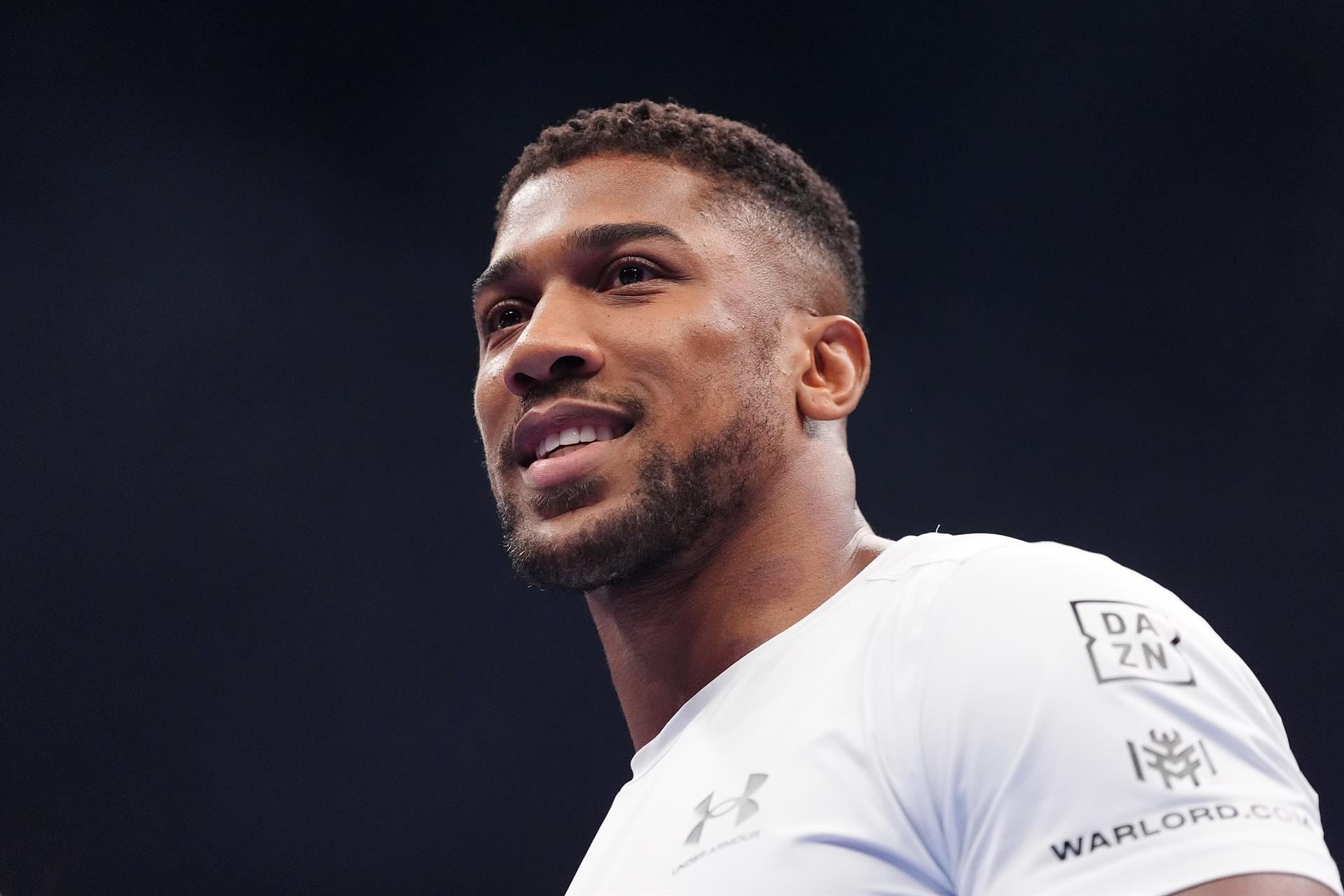 Accidente de Anthony Joshua en Nigeria deja dos muertos y heridas leves al boxeador