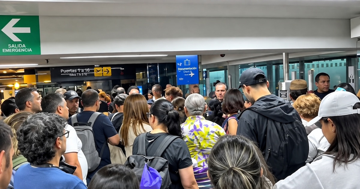 Photo: infobae.com Air France Flight Cancellations Cause Chaos at AICM