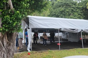 La distribución de las carpas contempla entregas en los hospitales de San Miguel Arcángel y San Félix, además de centros de salud en Herrera y Los Santos./ (La Estrella Panamá)