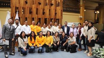 Semarnat conmemoró 25 años de la Conafor con develación de sello postal. (Foto: Semarnat)