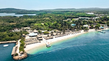 Autoridades cerraron Fénix Beach en Cartagena tras el asesinato de “El Patrón”: hasta cuándo es la decisión