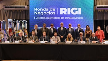Cumbre clave en Rosario: Karina Milei estrecha lazos con 12 gobernadores y avanza con la negociación por las PASO