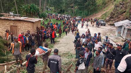 Papúa Nueva Guinea estima que más de 2.000 personas quedaron sepultadas por el alud de tierra de la semana pasada