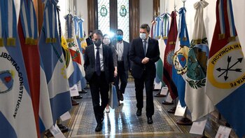 Massa conversando con Cubeddu en