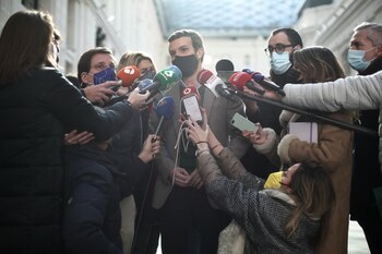 05/01/2021 El presidente del PP, Pablo Casado, atiende a los medios, en Madrid (España) a 5 de enero de 2021.
POLITICA
Eduardo Parra - Europa Press