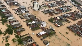Al menos dos muertos dejaron