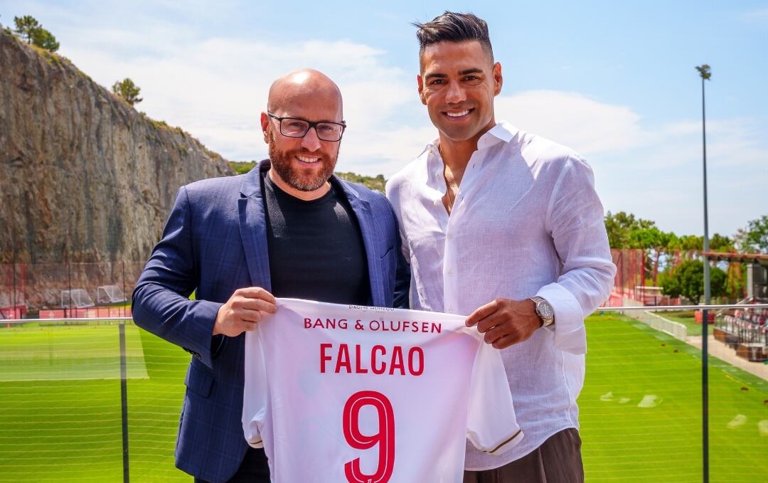 El cafetero ha viajado por el mundo desde que terminó su contrato con Millonarios - crédito @AS_Monaco/X