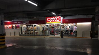 Oxxo subterráneo (Reddit)
