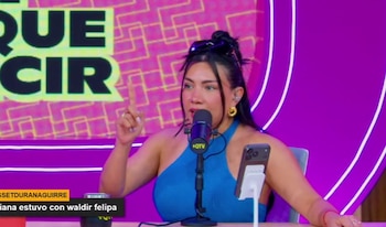 Un anillo, bromas y comentarios