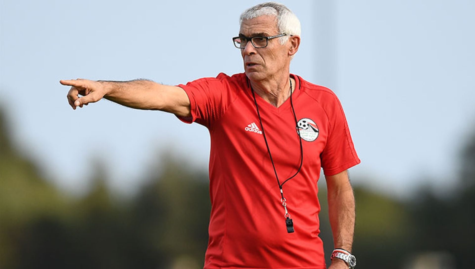 Apenas un día después de que Universitario de Deportes prescindiera de sus servicios, Héctor Cúper recibió el primer sondeo de una selección centroamericana que quedó acéfala y busca con urgencia un nuevo conductor técnico. (Conmebol)