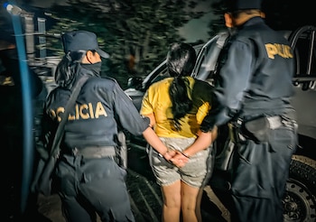 Once personas detenidas en El Salvador por fraude bancario mediante la técnica de SIM swapping. (Foto: FGR)