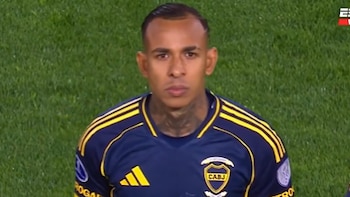 Silbidos e indiferencia: así recibieron los hinchas de Boca Juniors a Sebastián Villa