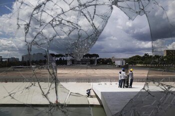 Según la investigación, ese violento ataque contra la democracia pretendía incitar a las Fuerzas Armadas a derrocar al Gobierno del presidente Luiz Inácio Lula da Silva (REUTERS/Ricardo Moraes)