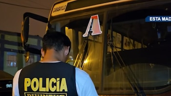 El conductor sufrió una lesión cuando un proyectil le rozó la rodilla y luego acudió a una dependencia policial para rendir su manifestación - Créditos: Captura de pantalla de Buenos días Perú.