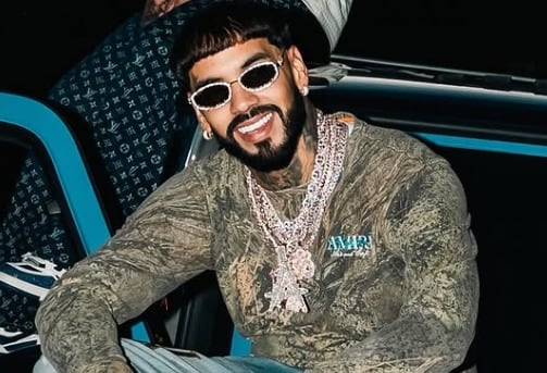 El boricua envió un mensaje a sus fanáticos para posponer su visita al país. (Crédito @anuel/IG)