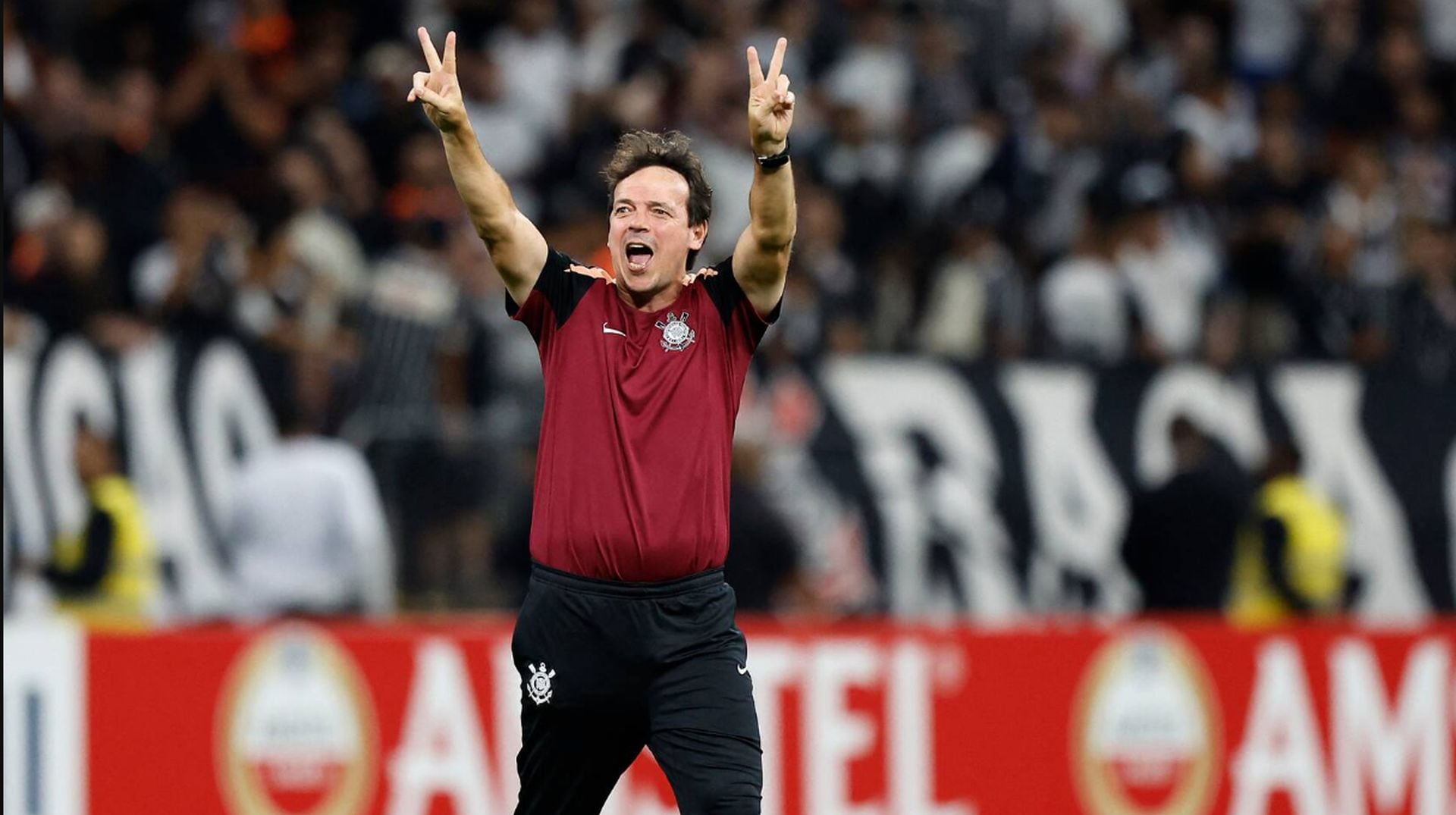 El ciclo de Diniz en Corinthians llegó a su fin después de seis meses. Su balance incluyó triunfos, empates y derrotas, aunque los últimos resultados terminaron por inclinar la decisión de la directiva. (Corinthians)
