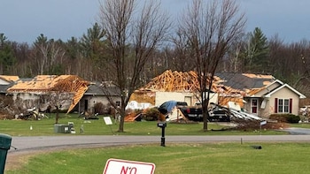 Un tornado arrasó en Wisconsin y destruyó 75 viviendas