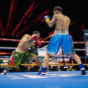 El poderío del peleador azteca