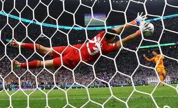 El Dibu también brilló en