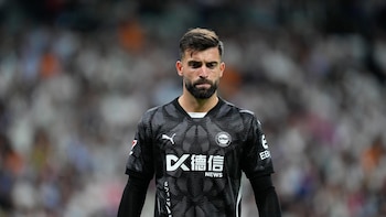 El portero español Antonio Sivera extiende su contrato con el Deportivo Alavés hasta 2030