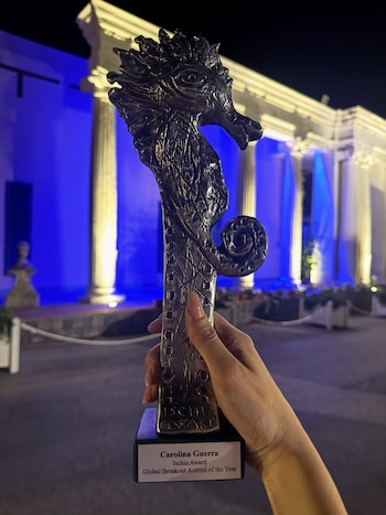 Carolina Guerra, reconocida como Global Breakout Actress of the Year en el Ischia Global Film & Music Festival - crédito @carowar/ Instagram