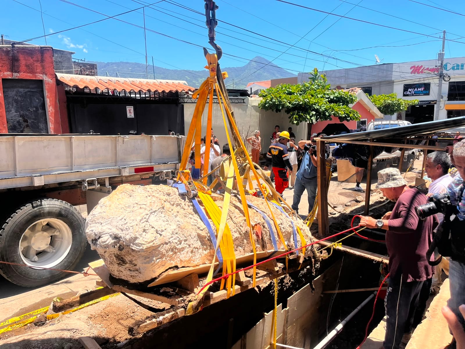 “Es uno de los entierros más antiguos de El Salvador”: recuperan restos humanos de 850 a. C. en Antiguo Cuscatlán