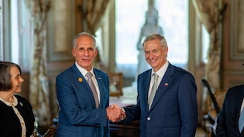 Presidente Nasry Asfura sostiene reunión