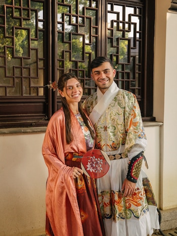 Pedri y su pareja Alejandra Dorta (INSTAGRAM).