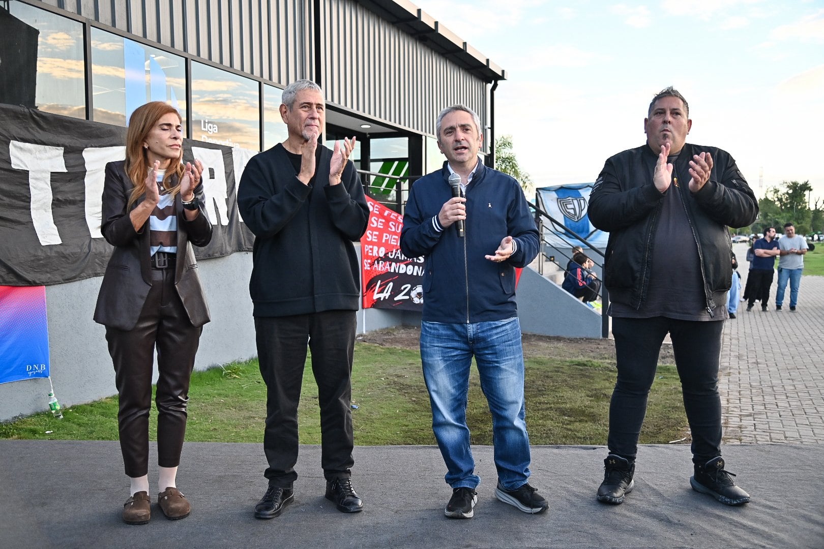 La posible candidatura de Ferraresi surge en un contexto de renovación de liderazgos y búsqueda de sucesor para Axel Kicillof en la provincia de Buenos Aires