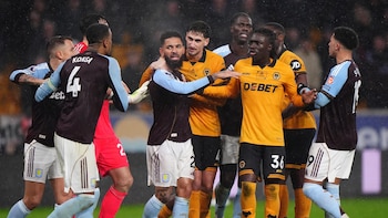 El Aston Villa amplía su