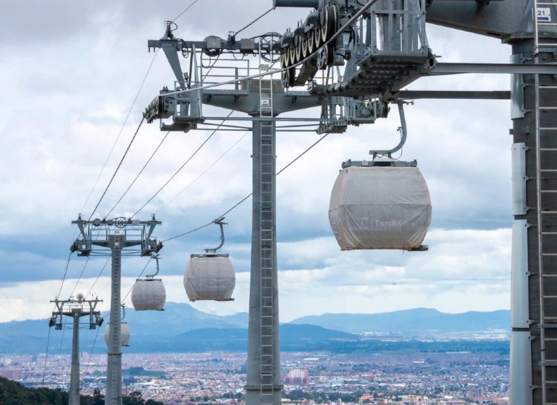 El contrato del TransmiCable de San Cristóbal ronda los $390.000 millones e incorpora la experiencia de Mi Teleférico de Bolivia - crédito Transmilenio