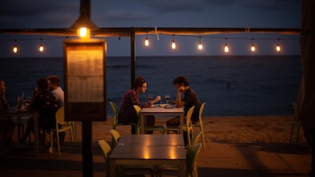El 88% de los españoles mantendrá o elevará su prespuesto en restaurantes durante las vacaciones en agosto