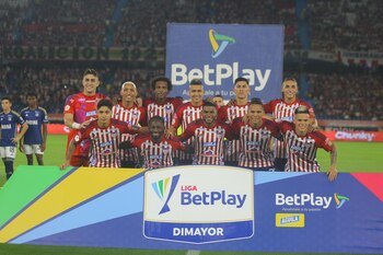 Junior defiende el título de