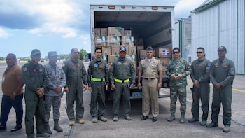 Luis Abinader ordenó la Operación Quisqueya Solidaria 2026 para asistir a la población de Venezuela afectada por la catástrofe natural. (Foto cortesía Presidencia de la República Dominicana)