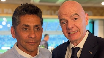 Gianni Infantino cederá su lugar a Jorge Campos para el México vs Corea del Sur