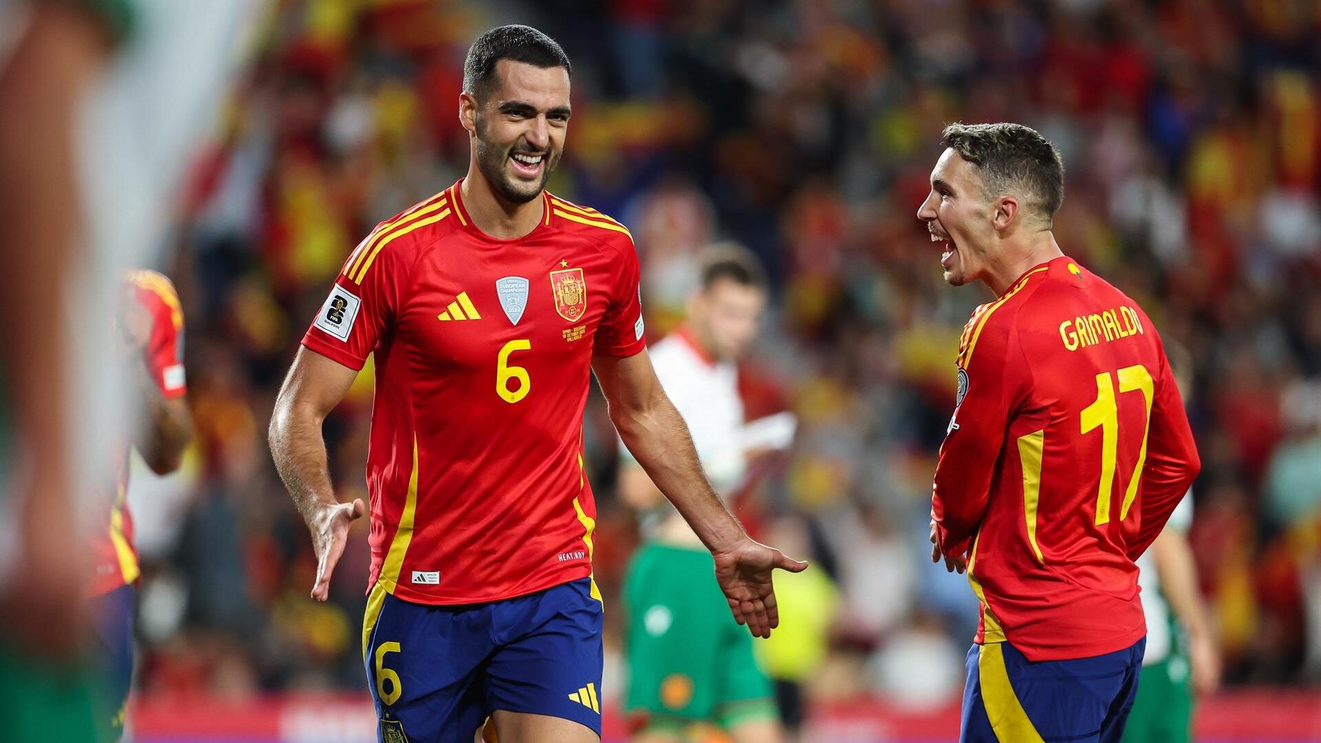 Los jugadores de España Mikel Merino y Alejandro Grimaldo (Europa Press)