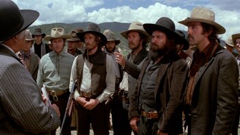 "Longitud de guerra" (1975) aborda