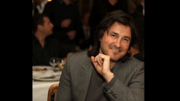 Mr. Never Give Up, como