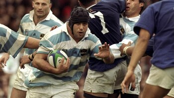 Hasan con "Los Pumas" durante