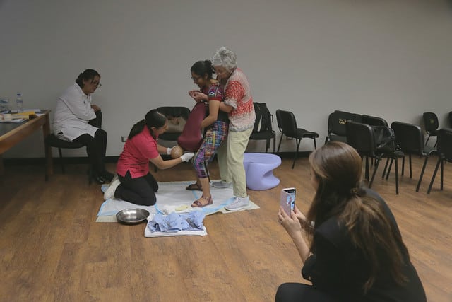 Los programas de capacitación impulsados por Meléndez buscan fortalecer la partería en comunidades donde el acceso a hospitales es limitado por distancia, idioma o economía. (Foto: APPG)