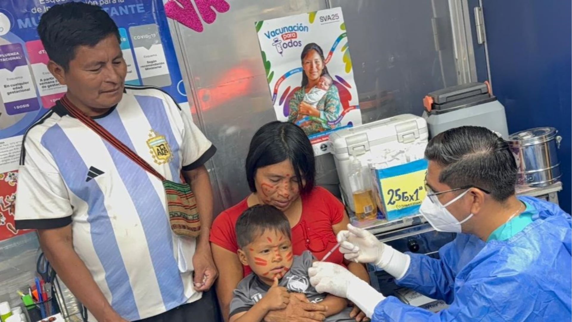 Vacunas contra la tos ferina fueron aplicadas a comunicadades nativas en Loreto. (Foto: Agencia Andina)