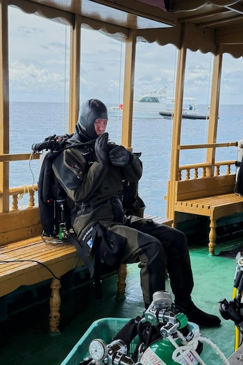 Buzos finlandeses recuperan los dos cuerpos restantes de italianos de una cueva submarina en las Maldivas