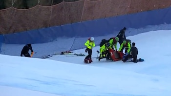 Impactante accidente de una figura