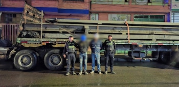 La Policía capturó a dos hombres en la localidad de Kennedy por el presunto hurto de 11 rieles del Metro de Bogotá - crédito Policía Metropolitana de Bogotá