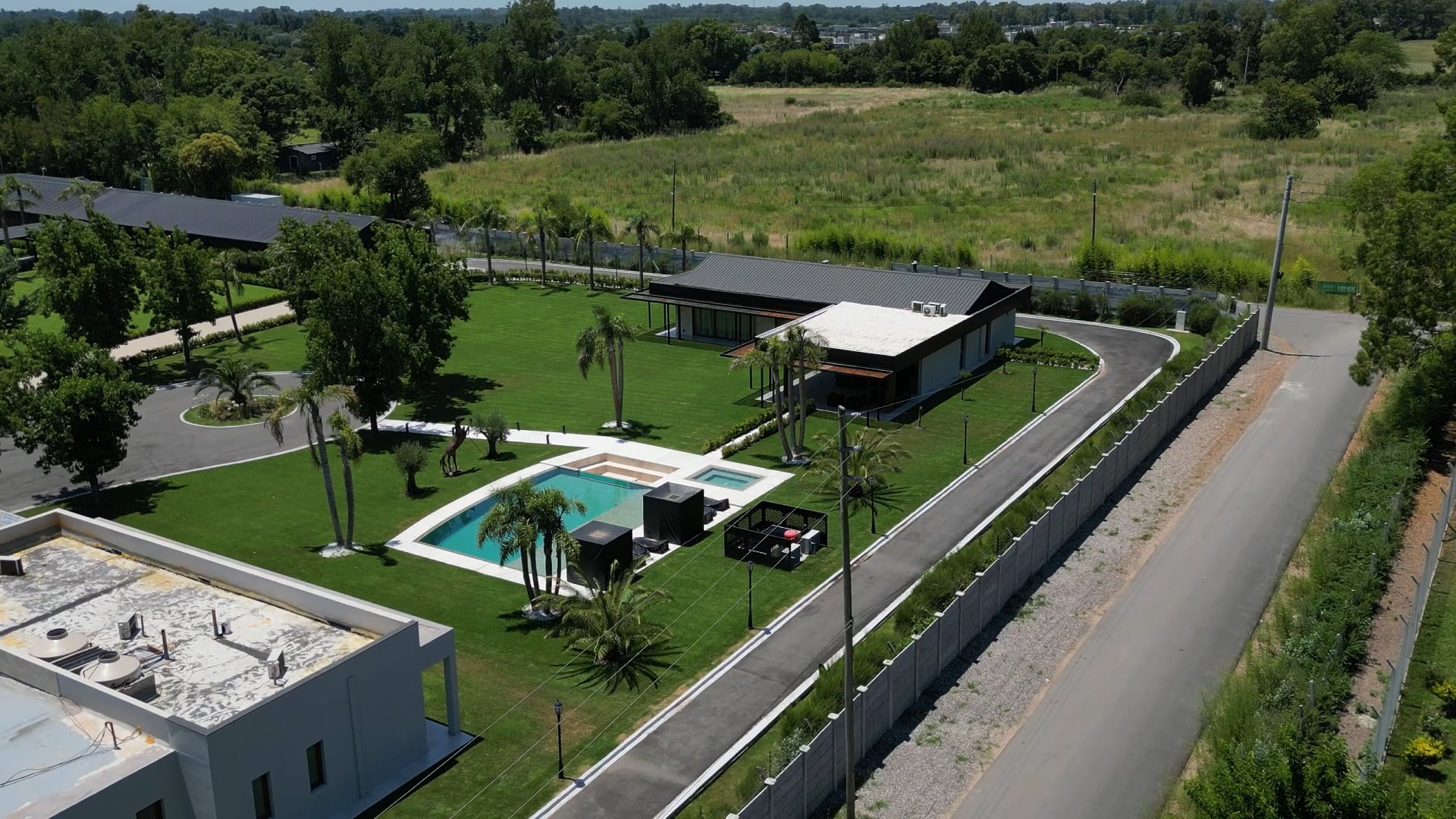 La casa en Pilar vinculada a Tapia que fue allanada por la Justicia (Gastón Taylor)