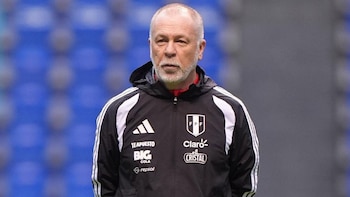 Mano Menezes adelanta que aumentará “un poco más” la próxima lista de convocados de la selección peruana para los próximos amistosos internacionales