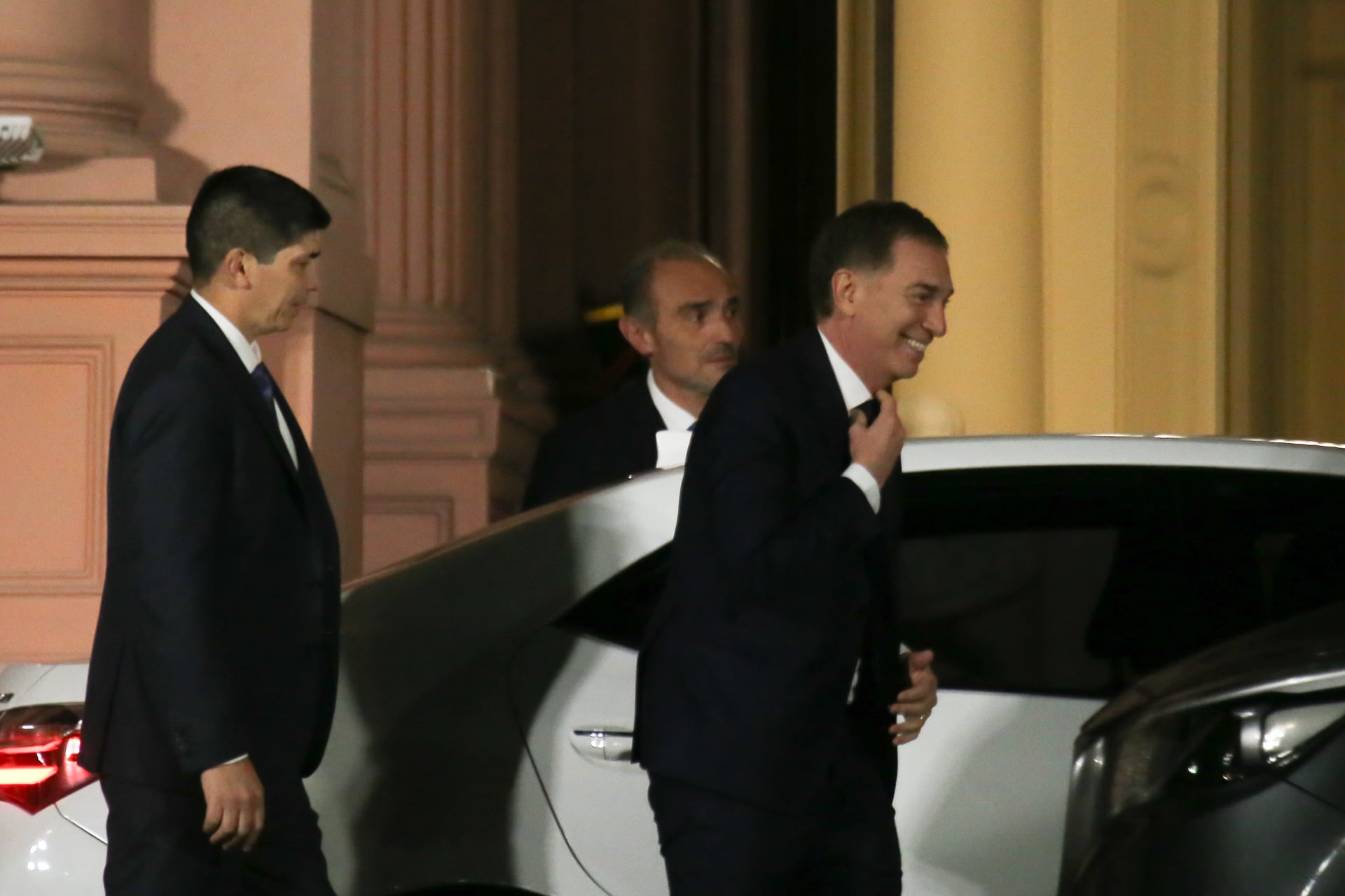 Diego Santilli y, atrás suyo, Lule Menem