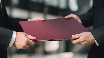 “Busco compañía para comprar”: el mensaje en redes que expuso la cantidad de empresas locales sin herederos que quieran continuarlas