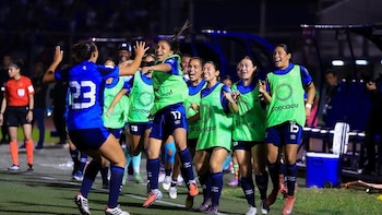 La selección femenina de El