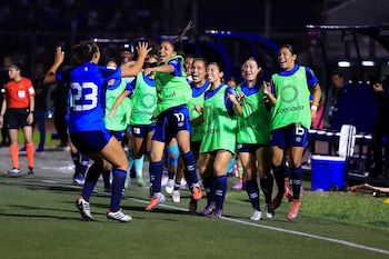La selección femenina de El